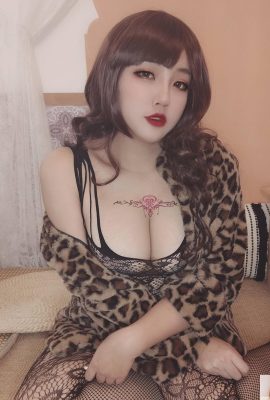 [အင်တာနက် စုစည်းမှု]လူမှုဖူလုံရေးမိန်းကလေးသည် Fei Nuoya ၏ “ Wild Beauty”  VIP သီးသန့်ဖြစ်သည်။[71P]