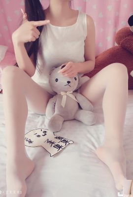 (အင်တာနက်မှ စုဆောင်းထားသည်) Weibo မိန်းကလေး Xia Moguo သည် လက်၊ ခြေနှင့် နှုတ်ခမ်းနီ (27P) ရှိသည်။