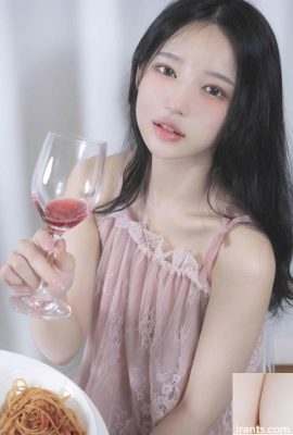 ကိုရီးယား အလှမယ် Yeha ပန်းရောင် ညဝတ်အိပ်များ (32P)