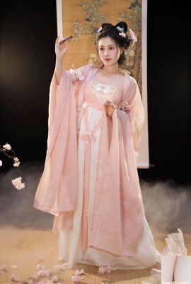 Tao Nuanjiang-“ ရောင်စုံအဝတ်အစားများနဲ့အိပ်မက်”  (45P)