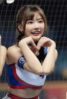 Cheerleading မိန်းကလေး “ Xiao Yingying”  က အရမ်းချောလို့ ကြည့်ရတာ နှလုံးသားကို နာကျင်စေတယ် (10P)