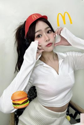 Ma Zhengmei “ Xu ​​Weihan”  သည် နတ်သမီးလေးမျက်နှာနှင့် netizens များ အရည်ပျော်သွားစေသော နတ်သမီးလေးမျက်နှာနှင့် ရေစိုနေသော မျက်လုံးများ ရှိသည် (10P)