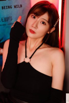 ခြေတံရှည် hottie “ Lin Mojing”  သည် မာနကြီးပြီး မယုံနိုင်လောက်အောင် ရုပ်ထွက် (10P) ရှိသည်။