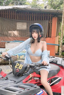 Sexy hot girl “ Anai Sinni”  သည် စွဲမက်ဖွယ်ကောင်းသော ခန္ဓာကိုယ်နှင့် လောဗန် (10P) ပြည့်နေသော လှပသော ခန္ဓာကိုယ်ရှိသည်။