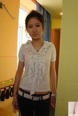 (Chinese Model Collection) လူငယ် တရုတ်မော်ဒယ် Yuanyuan Bold Nude Photo Essence (64P)