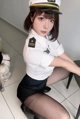 yuuhuiyuhui– Set B Bad Cop (48P)