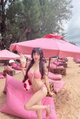 Sexy Dancer “ Anai Sinni”  သည် လှပပြီး လှပသော ဗိုက်သား (17P) ဖြင့် အလွန်ချစ်စရာကောင်းသော ထိတ်လန့်တုန်လှုပ်စရာကောင်းသော အကသမားဖြစ်သည်။