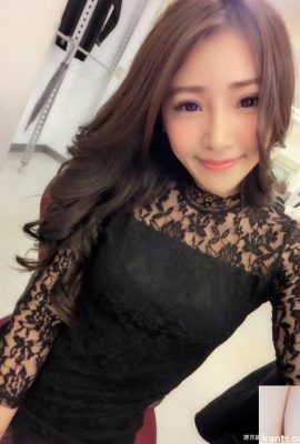 D ရင်သားပါသော Sexy အမျိုးသမီးဆရာမ~Vivi Xu Wei'an (27P)