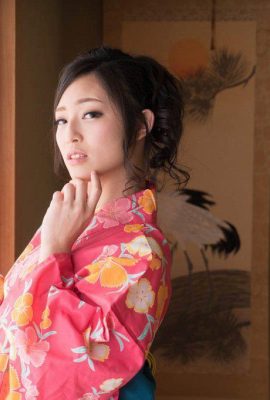 Chiaki Hidaka (20P) တောင့်တင်းသော Yukata အလှကို သောက်သုံးပြီးနောက်