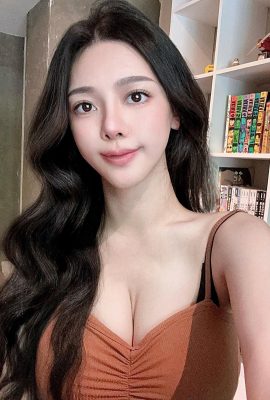 ချစ်ခြင်းမေတ္တာကို ခံစားတတ်တဲ့ “ Huo Xuan”  ရဲ့ ချိုမြတဲ့မျက်နှာအောက်က ရင်သားကြီးတွေက အရမ်းသရုပ်ဆောင်တာ (23P)