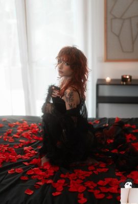 (Suicide Girls) ဇန်နဝါရီ 20,2025 -Catfois – Fangs နှင့် Roses (48p)