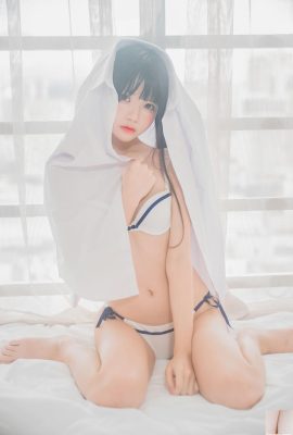 Cherry Meow “ အဖြူရောင်ရှပ်အင်္ကျီနှစ်ဆ ponytail”  (47p)