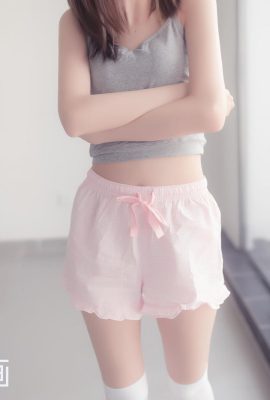 (Rabbit သည်ရုပ်ရှင်နှင့်ကစားသည်) – မကြည့်လိုပါ (26p)