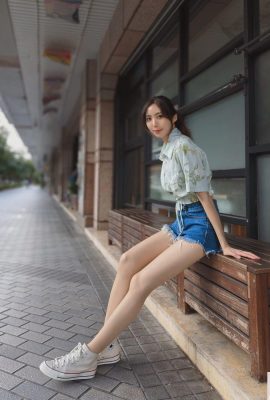 “ Chris”  ချိုမြိန်ပြီး sexy connave curves များသည်လူများကိုကြိုးစားနှစ်သက်စေလိုသည် (22P)