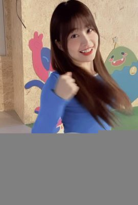 “ Chen Yi”  သည်ပြီးပြည့်စုံသောပုံနှင့်ကျက်သရေ (20p) နှင့်ပြည့်စုံသည်။