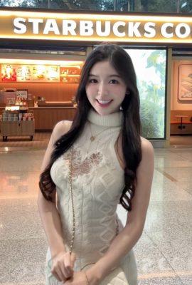 “ Zhang Anqi (Qiqi)”  White နှင့်လှပသောရင်သားများသည်ပရိသတ်ကိုအာရုံစိုက်သည် (22P)