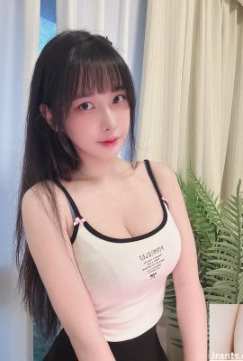 Live Barbie “ Yili”  သည်လူတို့အားနှလုံးသား၌ဝေဖန်မှုကိုခံစားစေသည် (10p)