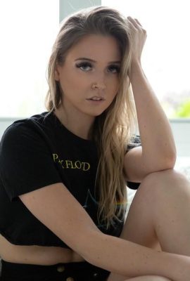 (Suicide Girls) မေလ 10 ရက်, 2025 – Robynlee – မင်းဒီမှာရှိနေစေချင်ဘူး။ (57p)