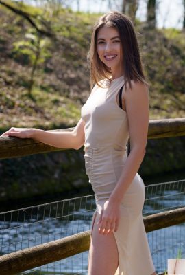 Hilary C – နှင့်ချည်နှောင်ခြင်း (117p)