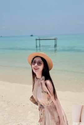 “ Vika”  လတ်ဆတ်သောစတိုင်သည်ကြည်ညိုဖွယ်ကောင်းသည် (10p)