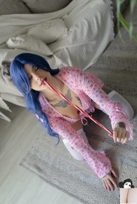 (Suicide Girls) မေ 19 ရက် 2025 – အပြင်းအထန် – Candy နှိပ်စက်ခြင်း (57p)