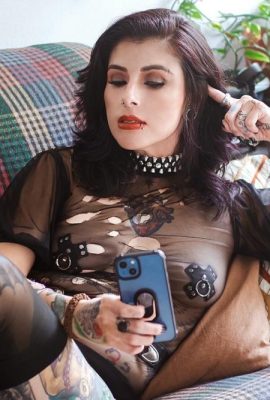 (Suicide Girls) မေ 19 ရက်, 2025 – Daphnep – တောက်ပသောမှောင်မိုက် (59p)
