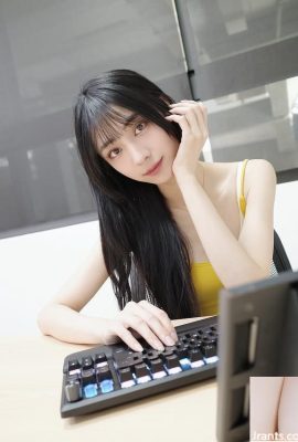 “ Galin”  ကိုပထမ ဦး ဆုံးမျက်မှောက်မှာပရိသတ်များကအလွန်အမင်းလှုံ့ဆော်ခံခဲ့ရပြီး၎င်းကိုအလွန်လှပသော (10P)