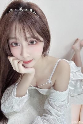 ချိုမြိန်ခြင်း “ Elsa”  ချိုမြိန်မျက်နှာအရအပြည့်အ 0 ရင်ဘတ် (10p)