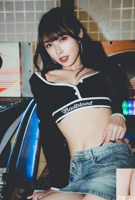 အလွန် seductive “ Hami”  သည်အလွန်လှပသောခန္ဓာကိုယ်ရှိသည်။