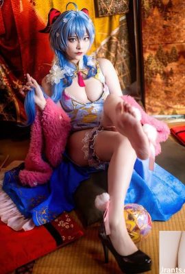 “ Juyi”  မှာအရူးခြေထောက်များကိုမောင်းထုတ်သောအဖြူနှင့်နူးညံ့သောခြေထောက်များရှိသည်။ “ Sexy S Curve”  + ခိုင်မာတဲ့အသက်မွေးဝမ်းကျောင်းမှုလိုင်း “ သည်အလွန်အစွမ်းထက်သည် (10p)