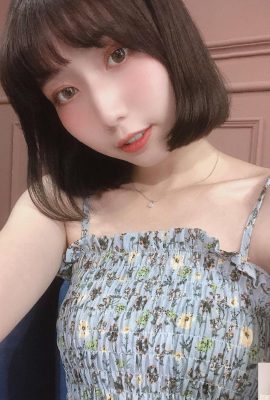 လှပသောမိန်းကလေးငယ်လေး “ longliwei”  Bikini ဝတ်စုံသည်အံ့သွဖွယ်ကောင်းပြီးမမျှော်လင့်ဘဲပြုလုပ်ရန် (10p)