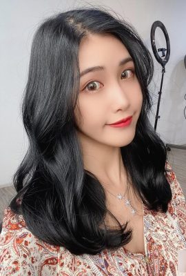 ကောင်းကင်ကိုဆန့်ကျင်သော “ Ni Zihan”  ၏ချစ်စရာကောင်းသည့်ကွေးသည်အလွန်နည်းပါးသည် (10p)
