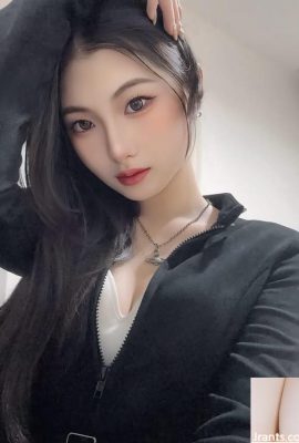 Sexy Model “ Yu Yan”  တွင်ထူးခြားသောကျက်သရေမရပ်တန့်နိုင်သော (10p)