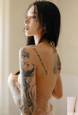 Tattoo Beauty ကို “ စင်ကြယ်သောချစ်ခြင်းမေတ္တာအနည်းငယ်သာ”  (12p) ကိုမည်သူရပ်တည်နိုင်သနည်း။