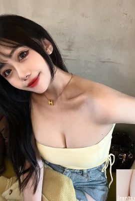 ကမ္ဘာပေါ်ရှိနတ်သမီးပုံပြင် “ အဲလစ်ဝူ”  သည် seductive (11p)