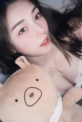 ရင်သားကြီးများနှင့်ချစ်သူ “ ဥနိတ်”  စိတ်ထားသည်သက်ရှိသတ္တဝါအားလုံးကိုကြိတ်ခွဲသည် (10p)