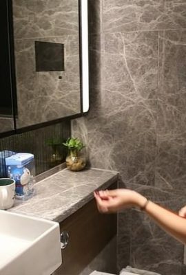 (Self-photo) ကျောင်းသားမိန်းကလေးသည်ကိုယ်ပိုင်ဓါတ်ပုံများအတွက်ပင်လယ်သို့သွားခဲ့သည် (29p)