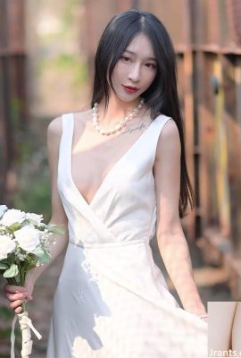 ပြင်းထန်သောကိန်းဂဏန်းသည် “ Sunny”  သည် sinny နှင့် slutty watch (10 နာရီ) ဖြစ်သည်။