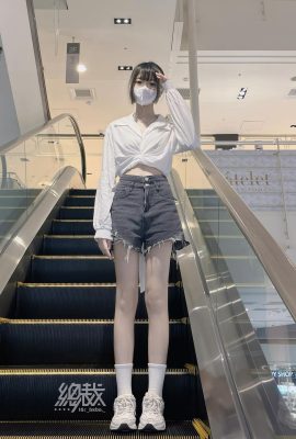 Super Cute Girl “ သမ္မတ”  သည်အလှအပနှင့်မွေးဖွားသည် (11p)