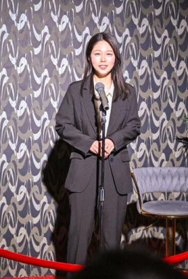 Sumikawa Mika: လူရွှင်တော်အမျိုးသမီးတစ် ဦး ၏ဘဝနှင့်အထွတ်အထိပ် Sumikawa Mika (20))