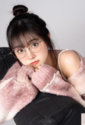 Big-Eyed Sweet Girl “ Dashi C”  HOT HOT သည်လူတိုင်း၏အာရုံကိုဆွဲဆောင်သည် (10p)
