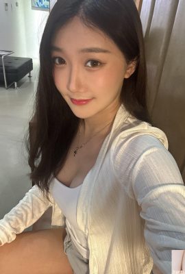 “ Butterfly”  ၏ Plump Bust နှင့် Sexy ပုံသည်အချိန်တိုင်းတွင်ရင်သပ်ရှုမောဖွယ်ကောင်းလောက်အောင်ရင်သပ်ရှုမောဖွယ်ကောင်းသည် (10P)