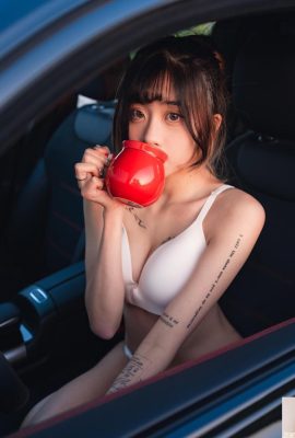 “ Zi Dan”  သည်မျက်နှာနှင့်ရင့်ကျက်သောပုံရိပ်တစ်ခုနှင့်ရင့်ကျက်သောပုံရိပ်ရှိသည်။