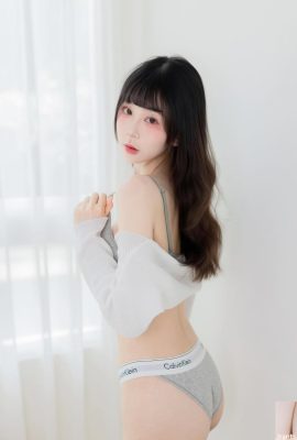 “ Toast Work”  အဖြူနှင့်နူးညံ့သောခန္ဓာကိုယ်ပုံသည်အလွန်အမင်းဖမ်းမိခြင်းနှင့်ပြင်းထန်သောသွေးဆောင်မှု (10p)