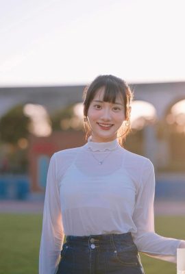 နူးညံ့သိမ်မွေ့သောအလှအပ “ Luo Lor”  သည် plump ပုံတစ်ပုံရှိပြီးတစ်ပတ်လုံးအလွန်ရင်သပ်ရှုမောဖွယ်ကောင်းလှသည်